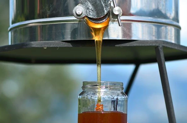 Abfüllkanne Honig Glas